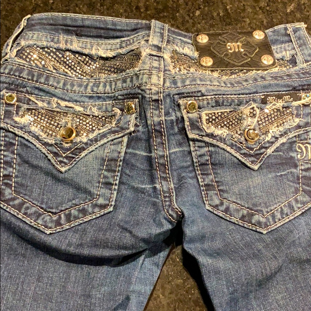 Miss Me Signature Crop Jeans 23